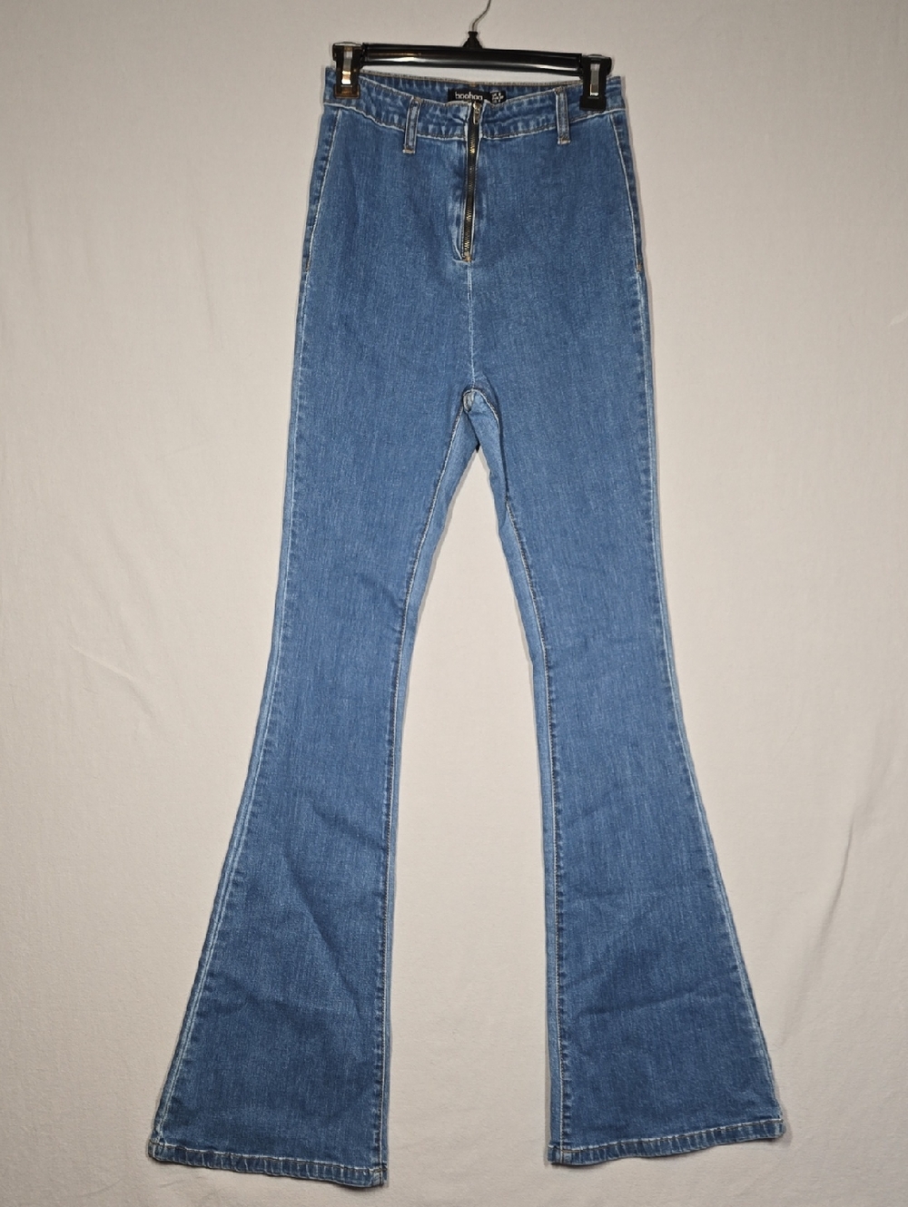 NWT Boohoo High Rise Flare Jeans Women's US Sz 4 Tall Length (34") Medium Wash